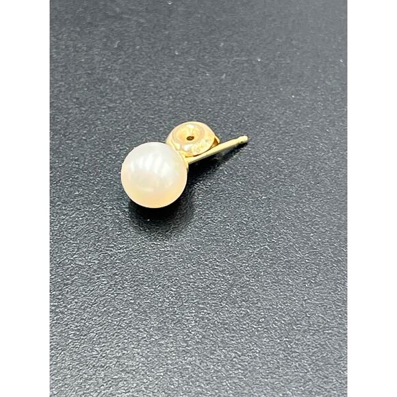 Genuine 14K Yellow Gold Japan
2.1g Stamped K14 Classic 8mm Pearl Stud Earrings - Picture 10 of 13